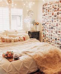 Vsco Decor Ideas Must Have Decor For A Vsco Room In 2020 Paris Decor Bedroom Room Makeover Aesthetic Bedroom