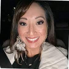 Kari Titus's Instagram, Twitter & Facebook