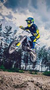 Husqvarna Ee 5 Electric Dirt Bike 4k Ultra Hd Mobile Wallpaper Bike Pictures Dirt Bike Magazine Bike Drawing