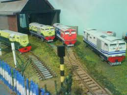 Mewarnai kereta thomas and friends apung arul via arulapung.blogspot.co.id. Gambar Kereta Api Model Indonesia 3 Gambar Kardus Di Rebanas Rebanas