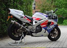 Honda cbr 900 rr fireblade 1997 con silenziatore gpr omologato senza db killer , km 23740, moto stupenda. 1994 Honda Cbr 900 Rr Honda Fireblade Honda Cbr Super Bikes