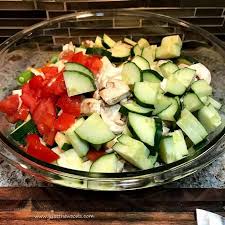 Interesting flavor to this salad. How To Make The Ultimate Healthy Garden Salad That Tastes Great