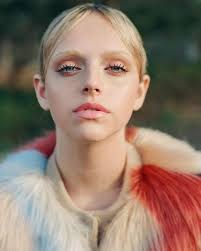 Gina Barrington(@ginabarringtonhmua) · Instagram 사진 및 릴스