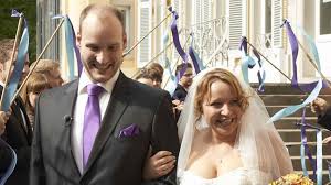 Beide strahlen übers ganze gesicht und schauen sich immer wieder an. Ist Kult Paar Aus Hochzeit Auf Den Ersten Blick Getrennt Promiflash De