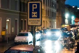 Das mädchen mit den blauen augen. Preisaufschlag Fur Autofahrer Hohere Parkgebuhren In Zurich Preisuberwacher Schreitet Ein