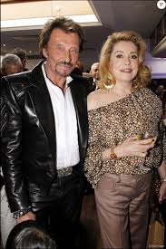 Catherine fabienne deneuve was born october 22, 1943 in paris, france, to actor parents renée simonot and maurice dorléac. Exclusif Johnny Hallyday Et Catherine Deneuve 67e Anniversaire De Johnny Hallyday A Paris Le 15 Juin 2010 Purepeople