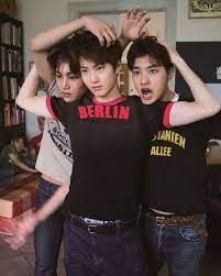 exo ff, angst, chanyeol, baekhyun, chanbaek, baekyeol, au warning inside. Nc 21 17 Dalam Fanfiction Fiksipenggemar Fiksi Penggemar Amreading Books Wattpad Selebritas Chanyeol Exo