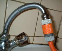 Schraube den adapter, den aufsatz für den wasserhahn und den schlauch ohne werkzeuge fest. Wasserwechsel Ohne Eimer Und Pumpe Leicht Gemacht Zierfischforum