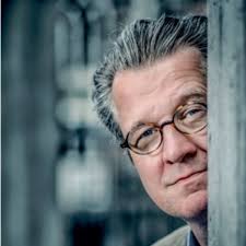 Toekomstdenkers (2): Philipp Blom, historicus en schrijver over hoe het  Westen aan de rand van de afgrond staat