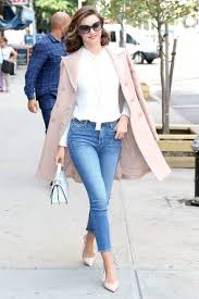 ミランダ カー やっぱりピンクが好き しっかり大人っぽいけど可愛いデニムコーデでお出かけ 海外セレブファッションブログ 最新スナップ おしゃれ情報が盛り沢山 dailycelebritydiary ファッション ミランダ カー 海外セレブ ファッション