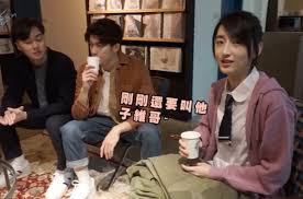 Aug 03, 2020 · 但后面是否还会有反转仍未可知，扮演陈韵如的演员柯佳嬿在采访中提到，自己拿到最后一集剧本才知道真正的凶手是谁，令她也感到非常吃惊。 《想见你》剧情越来越扑朔迷离，本以为这是一部爱情片却变成了烧脑片，从最近的剧情看，他又逐渐走向恐怖片了。 æƒ³è§ä½  å†æ›å½©è›‹èŠ±çµ®æŸ¯ä½³å¬¿å–Šè¯ æœ‰å®Œæ²¡å®Œå•Š æ‰‹æœºæ–°æµªç½'