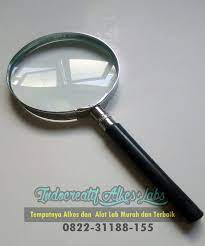 Kanta pembesar merupakan suatu kanta cembung yang mempunyai panjang fokus yang lebih pendek. Kanta Pembesar In English