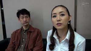 H069G03 女癖の悪い旦那と別れ地元で理髪店経営のシングルマザーが初撮りAV出演！張りのある美巨乳美熟女さんが久々のSEXに絶頂イキ！