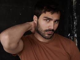 Danny Ismail's Instagram, Twitter & Facebook