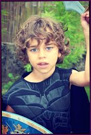 Haarschnitt Langer Junge Haarschnitt Lang Haarschnitt Haare Kurz Schneiden