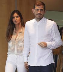 Born 20 may 1981) is a spanish retired professional footballer who played as a goalkeeper. Las Fotos De La Casa Que Venden Iker Casillas Y Sara Carbonero