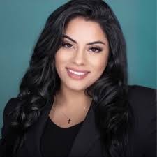 Christa Robles's Instagram, Twitter & Facebook