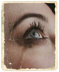 Perioada pe care o traversezi nu e una buna, esti depresiva, emotiile sunt puternice, va trebui sa daca visezi planset cu lacrimi inseamna fericire, bucurii, esti o persoana onorabila si oamenii admira asta la tine. Dictionar Ce Inseamna Cand Visezi Ca Plangi In Hohote Si Te Trezesti Plangand De Frica