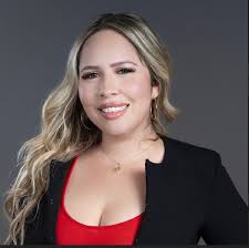 Jennifer Arango (@jennifersellsmiami21) • Instagram photos and videos