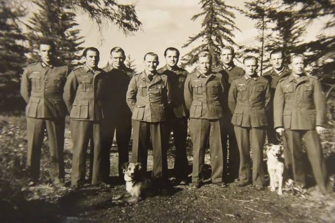 Held Captive: Prisoners of War and Their Pets in Canada during the Second  World War – NiCHE