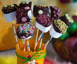 Recette Sucettes A La Guimauve Et Au Chocolat Guimauve Sucettes En Guimauve Sucette Chocolat
