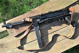 Non Firing Denix Replica Mp40 German Submachine Gun Schmeisser Mp 40 Wwii Ebay It is one of the most famous and iconic submachine guns of world war ii, the mp 40 was the primary submachine gun of the german wehrmacht between 1940 and 1945. details about non firing denix replica mp40 german submachine gun schmeisser mp 40 wwii
