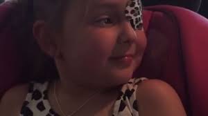 Kirsten Bell makes sick little girl (6) an honorary Frozen princess