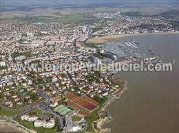 Regarder des films en streaming complet sur votre smart tv, console de jeu, pc, mac, smartphone, tablette et bien plus. L Europe Vue Du Ciel Photos Aeriennes De Royan 17200 Charente Maritime Poitou Charentes France