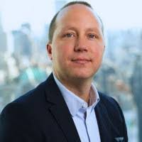 Lori Horn's Instagram, Twitter & Facebook