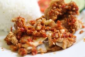 Kumpulan makna arti mimpi menangkap ayam. Apa Itu Ayam Geprek Dari Mana Asalnya Halaman All Kompas Com