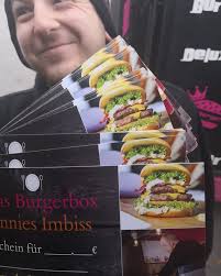 So lange der Vorrat reicht.. Bennies Imbiss 🥇 🥇 Gewinnspiel 🥇 🥇 Einfach  teilen, Freunde markieren & liken und schon seid ihr im Lostopf! Wir  verlosen 2x All you can eat! Der