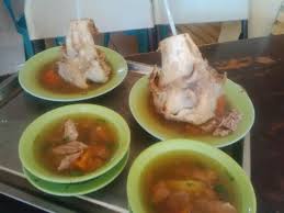 1 kg tulang leher sapi 1 sumsum tulang kaki sapi bahan yg diiris,digoreng. Sup Sumsum Sup Daging Sapi Picture Of Soup Sumsum Kutaraja Banda Aceh Tripadvisor