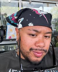 REMEMBER WHEN I TOLD Y'ALL TAYLOR ALISON SWIFT CREEPS ON MY SOCIALS  (sometimes) ~ SHE WAS SEEN WEARING GLITTER FRECKLES ~ AND GUESS WHO'S BEEN  WEARING THEM ALL SUMMER!!!!!!!!