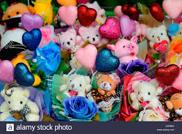 If you collect several different flowers, you get a bouquet. Cute Teddy Bear Bears Flowers Stockfotos Und Bilder Kaufen Alamy