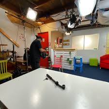 Ninguno de nosotros es tan bueno como todos nosotros juntos. Ray Kroc Como  empresa hoy queremos agradecer por la oportunidad de crear la 1era serie  infantil y el diseño de una guía