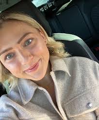 Charlotte Chamberlain's Instagram, Twitter & Facebook