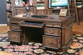 Desain Meja Kantor Jati Jepara Gambar Meja Kantor Jati Pimpinan Spesifikasi Meja Kantor Jati Minimalis Produk Meja Kantor Jati Jep Meja Kantor Klasik Desain