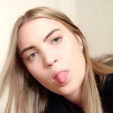 Savannah Willoughby's Instagram, Twitter & Facebook