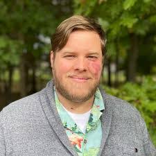 Peter Smiles's Instagram, Twitter & Facebook