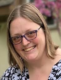 Amanda Kuhlman's Instagram, Twitter & Facebook