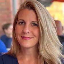 Amazon.com: Dictatorships in the Hispanic World: Transatlantic and  Transnational Perspectives: 9781611475890: Swier, Patricia,  Riordan-Goncalves, Julia, Corbalán, Ana, Faccini, Carmen, Castellano, Irene  Gómez, Rojas, Yolanda Jurado, Lewis, Vek, Lara ...