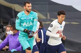 Lloris should be back for spurs' first game after the international break ben dinnery @ bendinnery deschamps said yesterday that he expects lloris to miss at least 15 days. Tottenham Vs Everton Son Dan Lloris Nyaris Berkelahi Di Lapangan Okezone Bola
