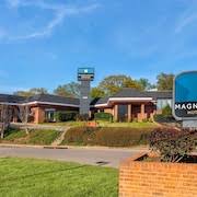 A mere 2.5 miles from tyler rose garden, 12 oaks hotel has 40 rooms that balance comfort and style. Top Hotels In Tyler Tx From 39 Free Cancellation On Select Hotels Expedia