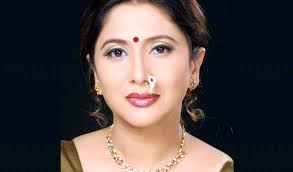 Aadesh is married to actress suchitra bandekar for more than two decades. Wives Of Marathi Actors Information Marathi Tv