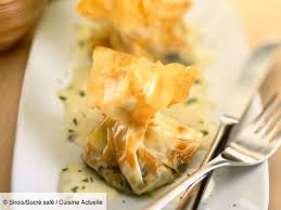 Aumonieres Au Poulet Champignons Et Sauce Bechamel Recette Recette Avec Bechamel Sauce Bechamel Et Recette