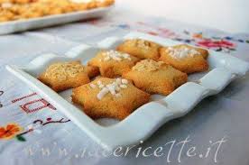 La nostra polenta ha un gusto molto equilibrato e presenta la rusticità della farina di un tempo. Ricetta Biscotti Natalizi Stelline Polentine Ideericette