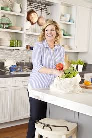 In a large mixing bowl, sift together the flour, baking powder, salt and 1/2 cup of the sugar. Here S What A Day In The Life Of Trisha Yearwood Is Really Like Trisha Yearwood Recipes Trisha Yearwood Trisha Yearwood Cooking Show