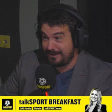 "Solskjaer would not get another job in the Premier League" claims Alex  Crook