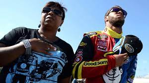 The 12 questions series of interviews continues with darrell bubba wallace jr., who is in his rookie season driving for richard petty motorsports in the 4. Bubba Wallace S Family 5 Fast Facts You Need To Know Heavy Com