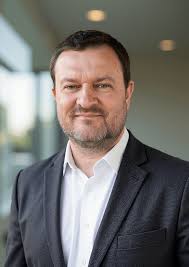 Interviews with CEOs, CTOs, Directors and Specialist Mobile Executives